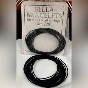 BELLA BRACELETS. Set of 20 spring bracelets.